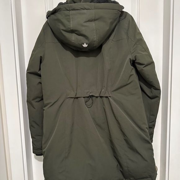 Canadiana | Women’s Size Large Dark Green Parka With Hood - Picture 8 of 9